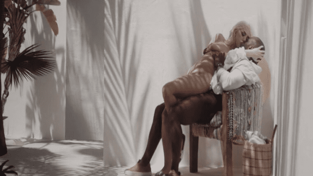 Làm tình cùng em ở phía sau nhà - fbfdazgn.sbs