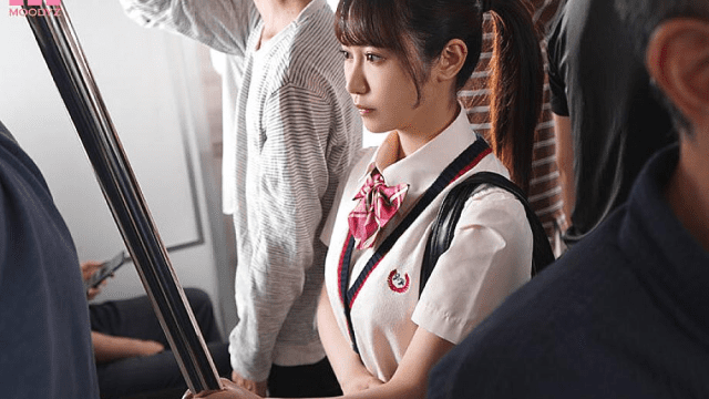 MIDV-599_Em nữ sinh váy ngắn trên tàu điện Ono Rikka - fbfdazgn.sbs